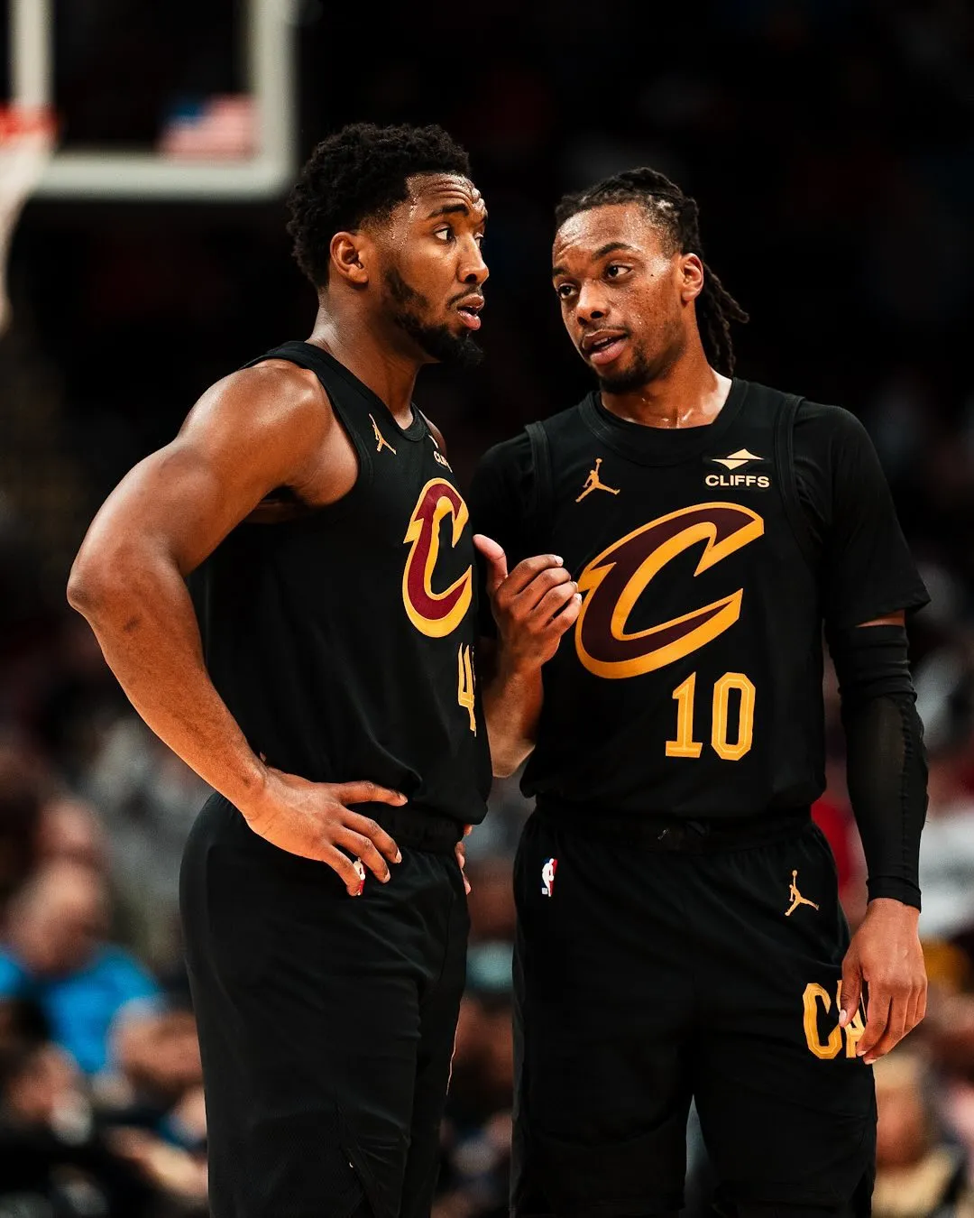 开云平台-拆队倒计时！东部第八+被自家球迷嘘，2.2亿豪阵啊，就这表现？