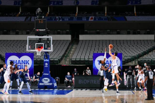 开云官方-复出首战布克便命中绝杀 关键球战术竟源自保罗？